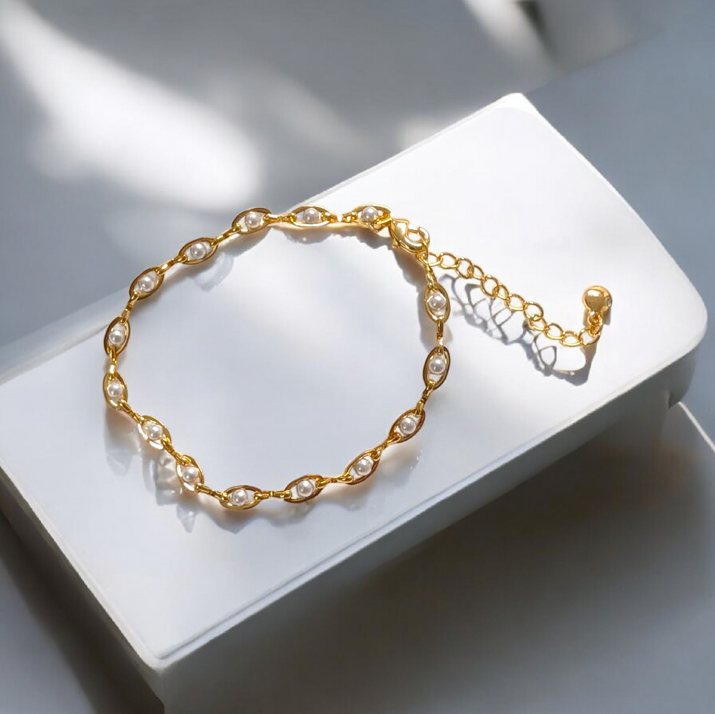 pearl bracelet