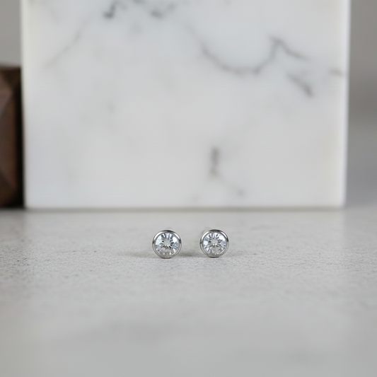 Barely there — Round Cut Stud Earrings